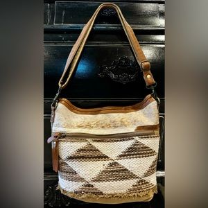 Myra Bag w/cowhide, Navajo design & leather straps! Super cute!! Perfect size!!